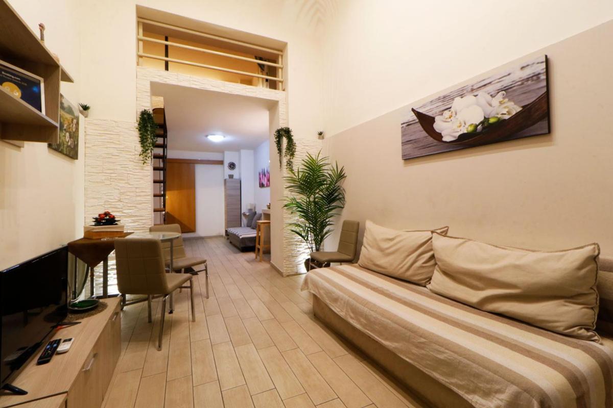 Centrocitta Suite Катания Екстериор снимка